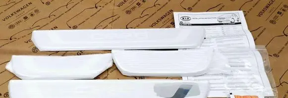 KIA Ceed sill trim set (inner) A2450ADE00
