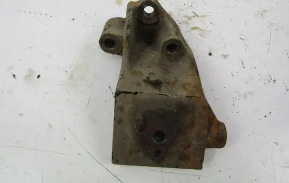 Daewoo Tico Engine mounting bracket 