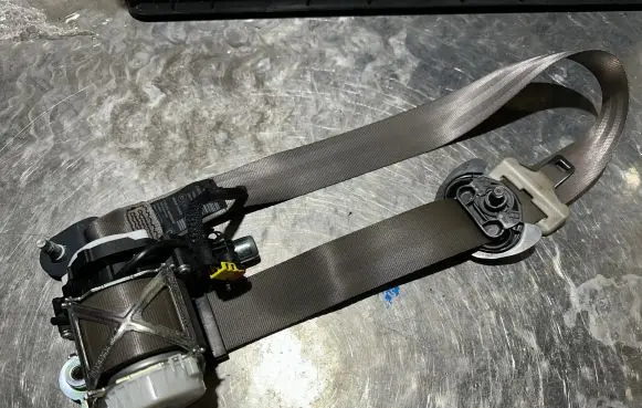 Citroen C5 Front seatbelt 98029292GW