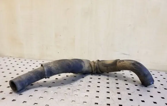 KIA Sorento Engine coolant pipe/hose