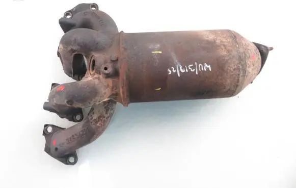 Opel Corsa C Exhaust manifold 13106545