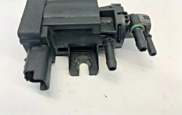 Ford Fiesta Vacuum valve 9674084680