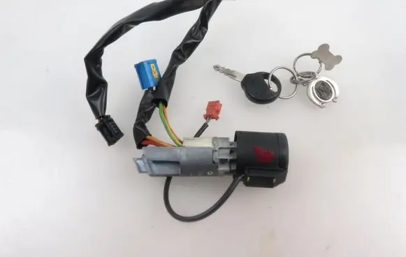Peugeot 206 Ignition lock 9641551180