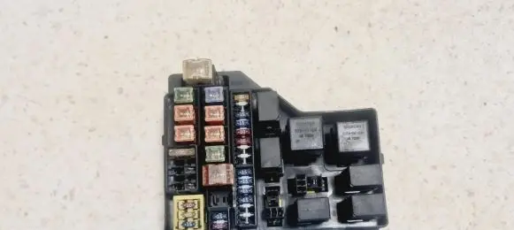 Volvo S40, V40 Fuse box set 30859714 72541985