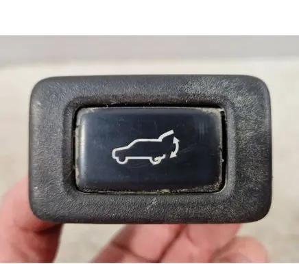 Volvo V70 Tailgate opening switch 5108K3