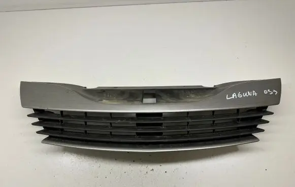 Renault Laguna II Front bumper upper radiator grill 8200012581