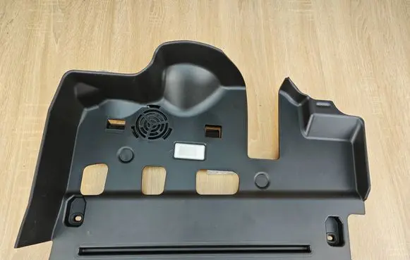 BMW 4 G22 G23 G24 G26 Dashboard lower bottom trim panel 6846843