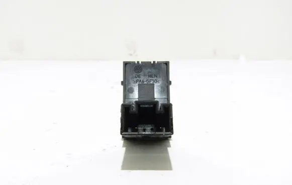 Volkswagen Jetta VI Electric window control switch