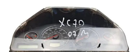 Volvo XC90 Speedometer (instrument cluster) 30746111