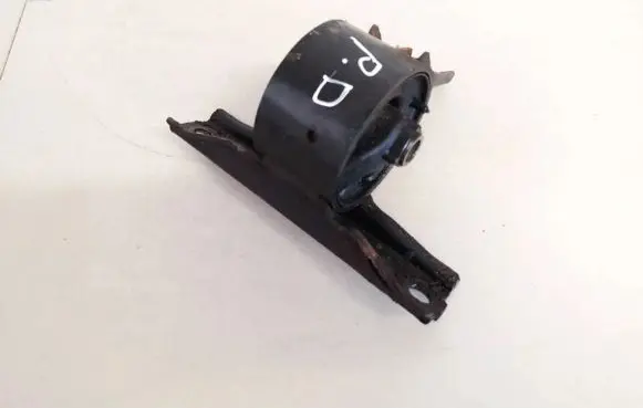 Mitsubishi Outlander Engine mount bracket