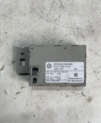 Mercedes-Benz E W211 Gateway control module A2115407445 A2114420027 A2115407545