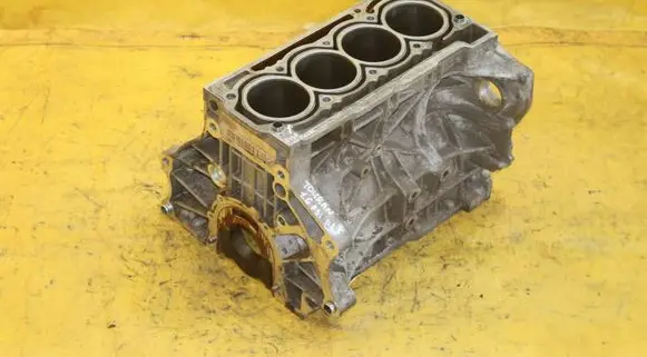 Skoda Octavia Mk2 (1Z) Engine block 