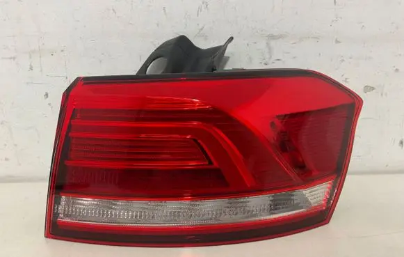 Volkswagen PASSAT B8 Rear/tail lights 3G9945096D