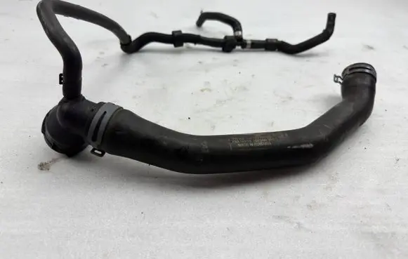 Skoda Octavia Mk3 (5E) Engine coolant pipe/hose 5Q0122101