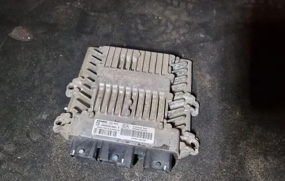 Citroen C5 Engine control unit/module 9657544780