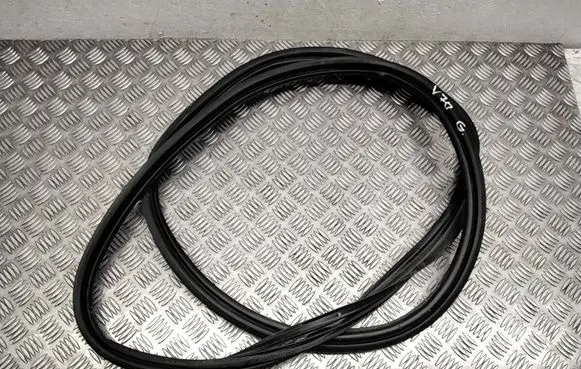 Volvo V70 Trunk rubber seal (body) 