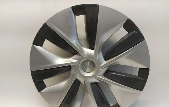 Tesla Model Y R13 wheel hub/cap/trim 1044235-00-B-JLK01