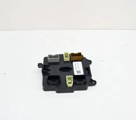Tesla Model X Door control unit/module 106205699B