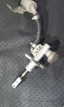 Nissan Almera N16 Clutch master cylinder