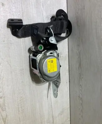 BMW X2 F39 Rear seatbelt 34227541