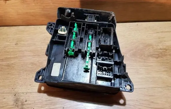 Mazda Premacy Fuse box set