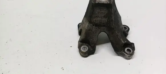 Audi A4 S4 B7 8E 8H Engine mounting bracket 8E0199307AB