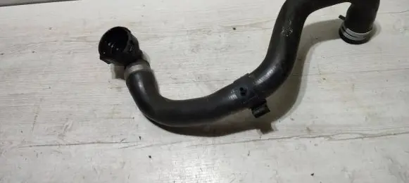Volvo V40 Engine coolant pipe/hose