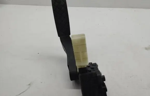 Audi Q7 4L Accelerator throttle pedal 7L0723507C 6PV00802626