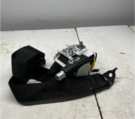Mercedes-Benz ML W164 Third row seat belt A1648602485 3110540511