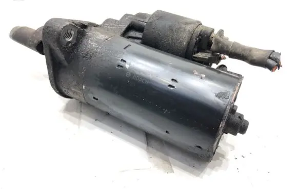 Volkswagen PASSAT B5.5 Starter motor 059911023H