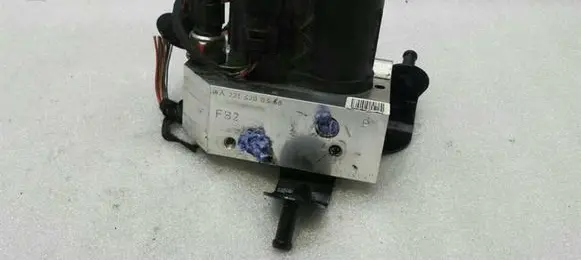 Mercedes-Benz CL C216 ABS Pump A2213200358