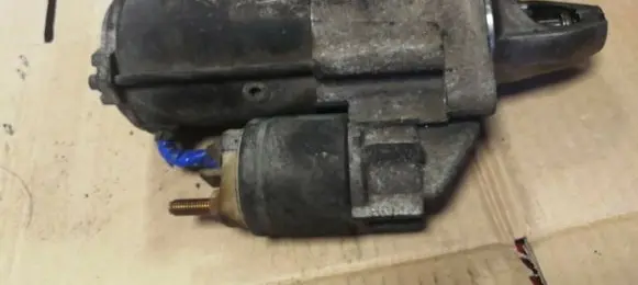 Mercedes-Benz E W211 Starter motor A0051518901