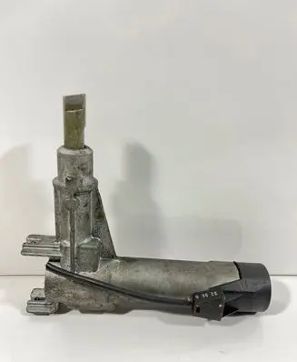 Audi A6 S6 C4 4A Ignition lock 4A2905851E