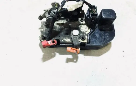 Chrysler 300 - 300C Front door lock