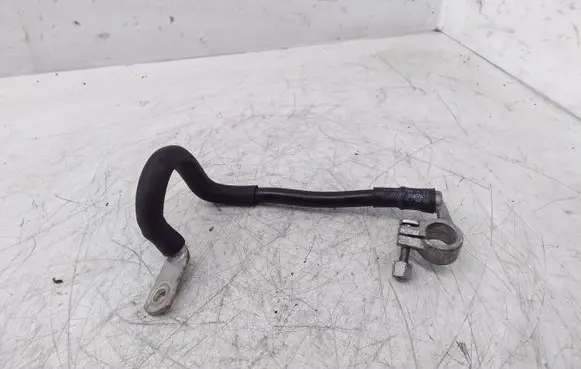 Volkswagen PASSAT B6 Positive cable (battery) 1T0971235A