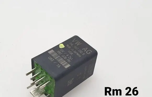 Volkswagen Touran III Glow plug pre-heat relay 04L907282B 08316