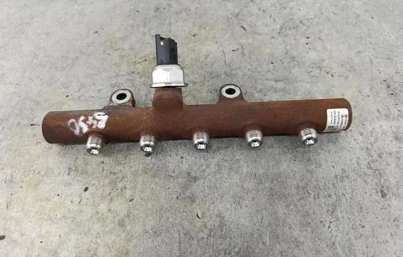 Renault Clio III Fuel main line pipe H8200701690