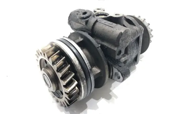 Volkswagen Touareg I Power steering pump