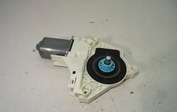 Audi A1 Front door window regulator motor 8K0959802C