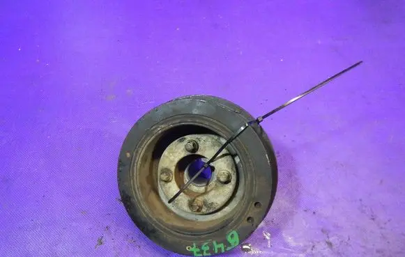 Opel Vectra B Crankshaft pulley 
