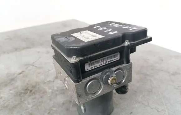 Audi A4 S4 B7 8E 8H ABS Pump 8E0910517D 8E0614517AK