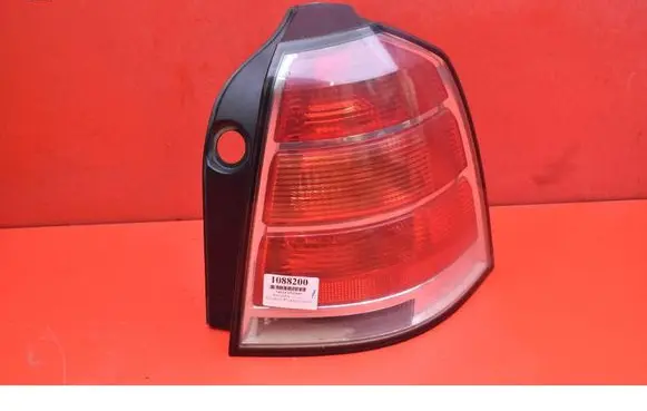 Opel Zafira B Rear/tail lights 24451843