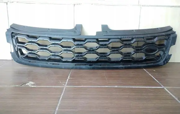 Land Rover Evoque II Front bumper upper radiator grill K8D28200C