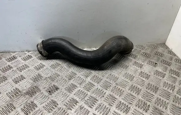 Mercedes-Benz E W212 Intercooler hose/pipe A2045280682