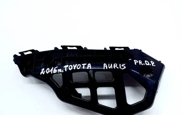 Toyota Auris E180 Front bumper mounting bracket 5253502050