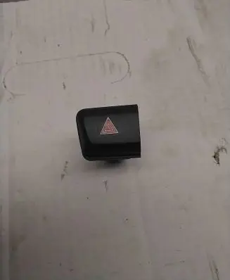 Peugeot 208 Hazard light switch 96750916ZD 002386400