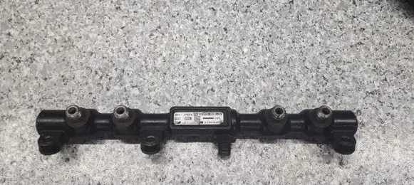 Ford Mondeo Mk III Fuel main line pipe R9144Z050B