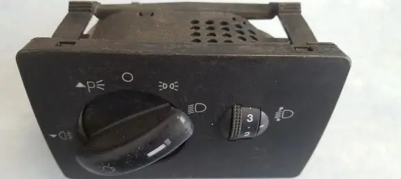 Ford Focus Light switch 7m5t13a024ea