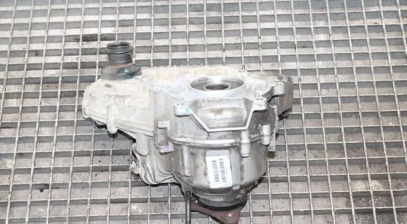 BMW X3 F25 Gearbox transfer box case 7639261