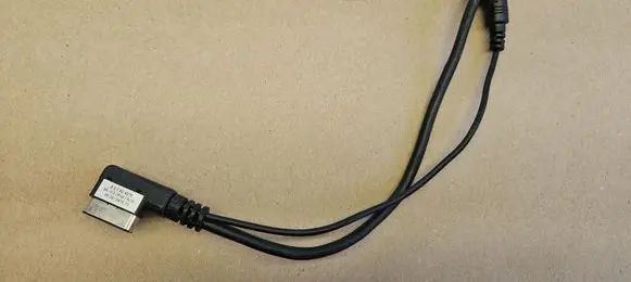 Mercedes-Benz GL X164 iPod connector socket B67824578